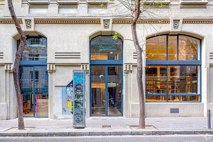 Carrer de Bonavista, 30, Barcelone, Barcelona à louer - Photo du bâtiment - Image 2 de 6