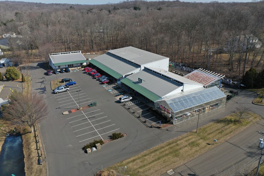 11 Whitewood Ln, North Branford, CT for sale - Building Photo - Image 2 of 34