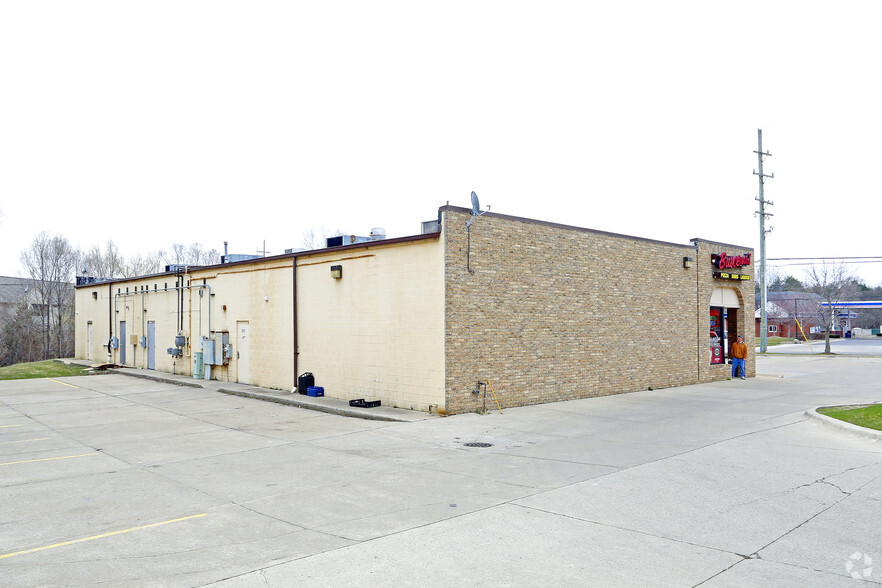 5915-5925 25 Mile Rd, Shelby Township, MI for lease - Building Photo - Image 2 of 4