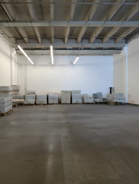 3370 N San Fernando Rd, Los Angeles, CA à louer - Photo intérieure - Image 3 de 12