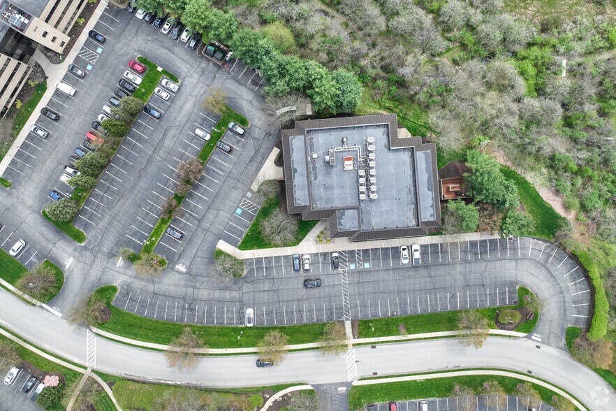 200 Northpointe Cir, Seven Fields, PA à louer - Aérien - Image 3 de 5