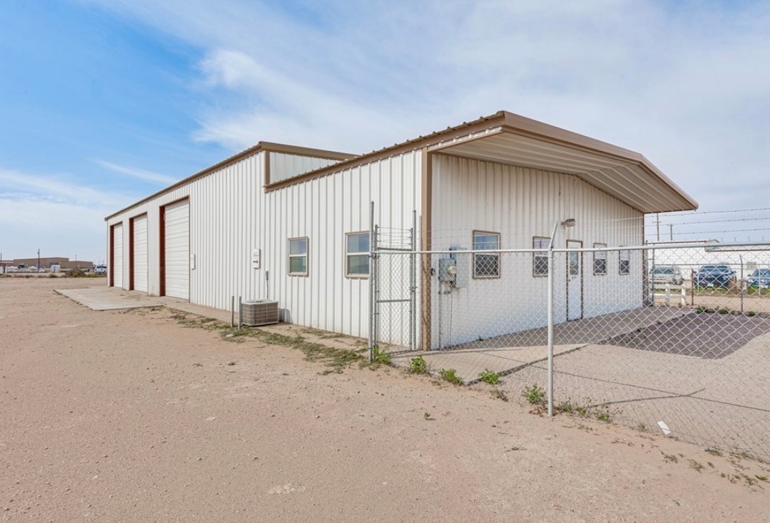 4010 County 45 rd, Midland, TX à louer Photo intérieure- Image 1 de 15