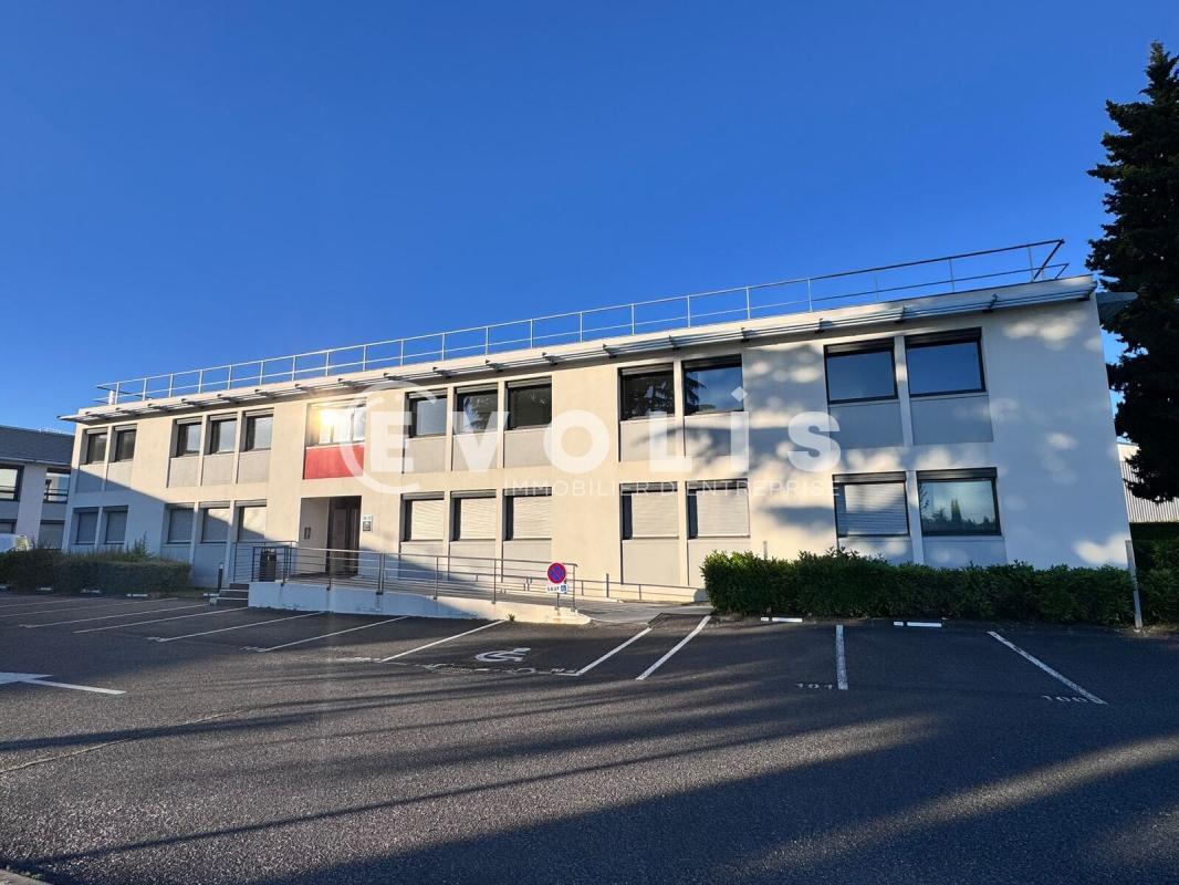 884-888 Rue Des Mercières, Rillieux-la-Pape à louer Photo du bâtiment- Image 1 de 10