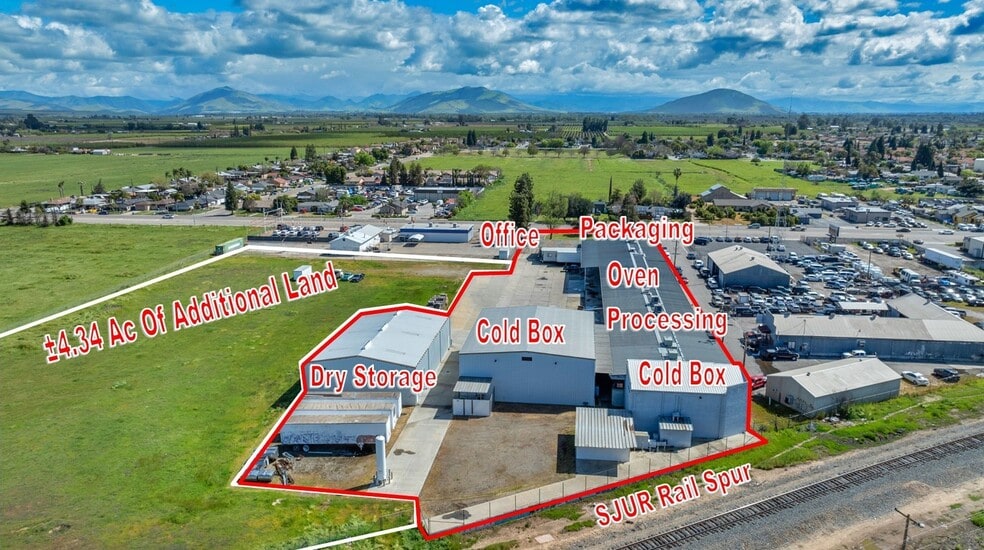 89 Academy Ave, Sanger, CA for sale - Building Photo - Image 2 of 12