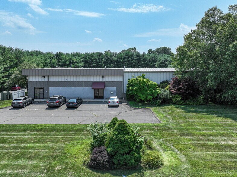 140 Commerce Way, South Windsor, CT à louer - Photo du bâtiment - Image 1 de 7