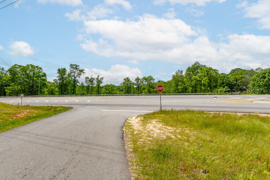 16 Pleasant Hill Dr, Talmo, GA à vendre - Photo du bâtiment - Image 3 de 30