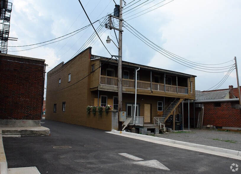 110-116 W Martin St, Martinsburg, WV for sale - Building Photo - Image 3 of 18