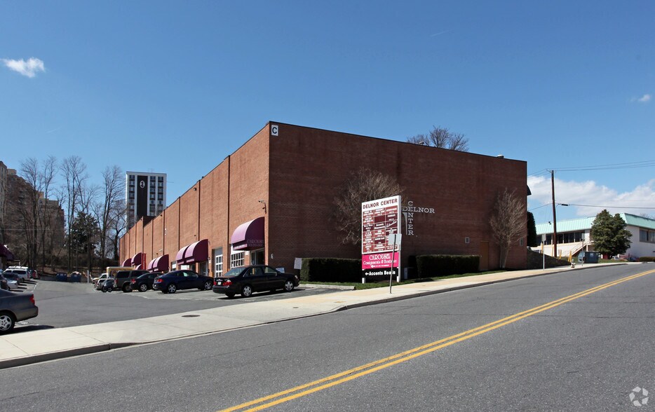12148-12198 Nebel St, Rockville, MD à louer - Photo du bâtiment - Image 3 de 9