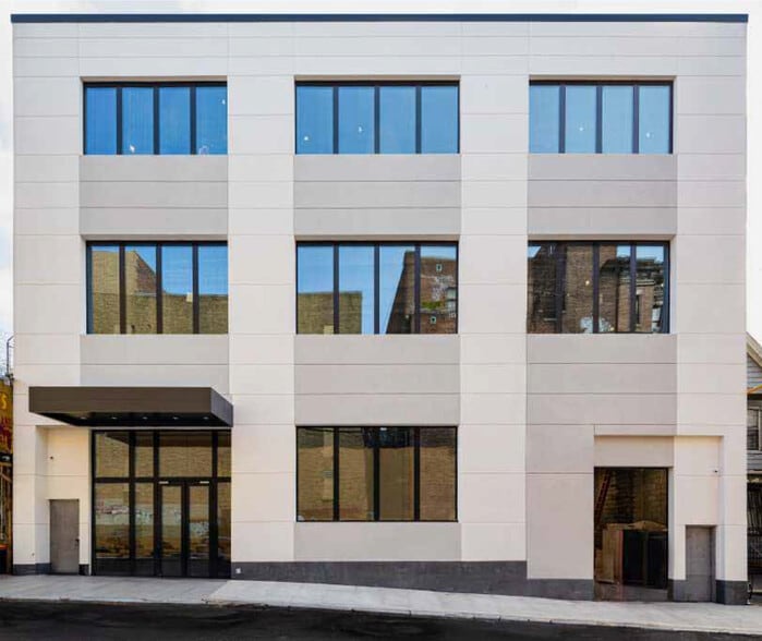 2511 E Marion Ave, Bronx, NY for lease - Building Photo - Image 1 of 3