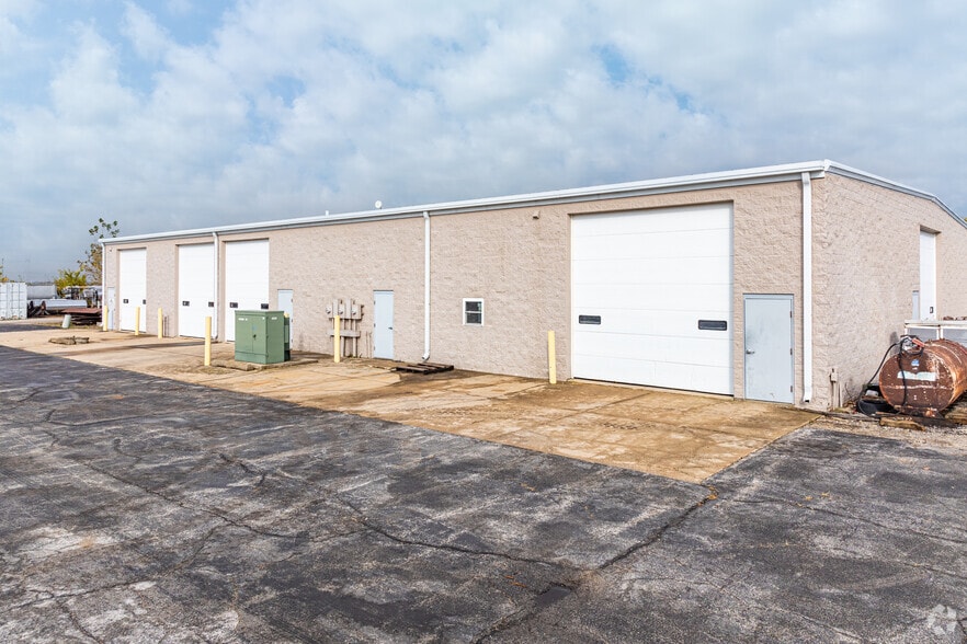 7180 E Reed Rd, Coal City, IL à louer - Photo du bâtiment - Image 2 de 11