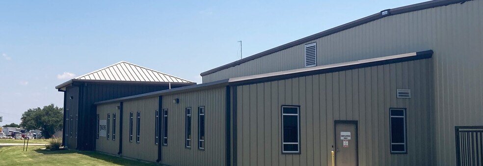 11220 S FM 730, Azle, TX à vendre - Photo du bâtiment - Image 3 de 15