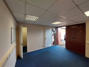 MC25 Maesbury Road, Oswestry for lease Interior Photo- Image 2 of 3
