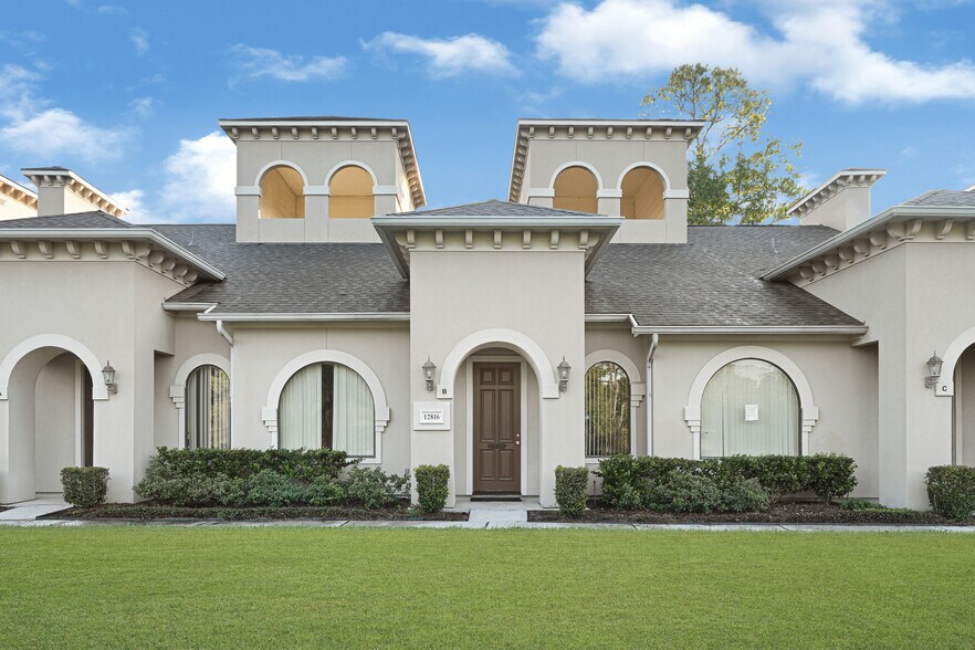 12816 Willow Centre Dr, Houston, TX à vendre - Photo du bâtiment - Image 1 de 26