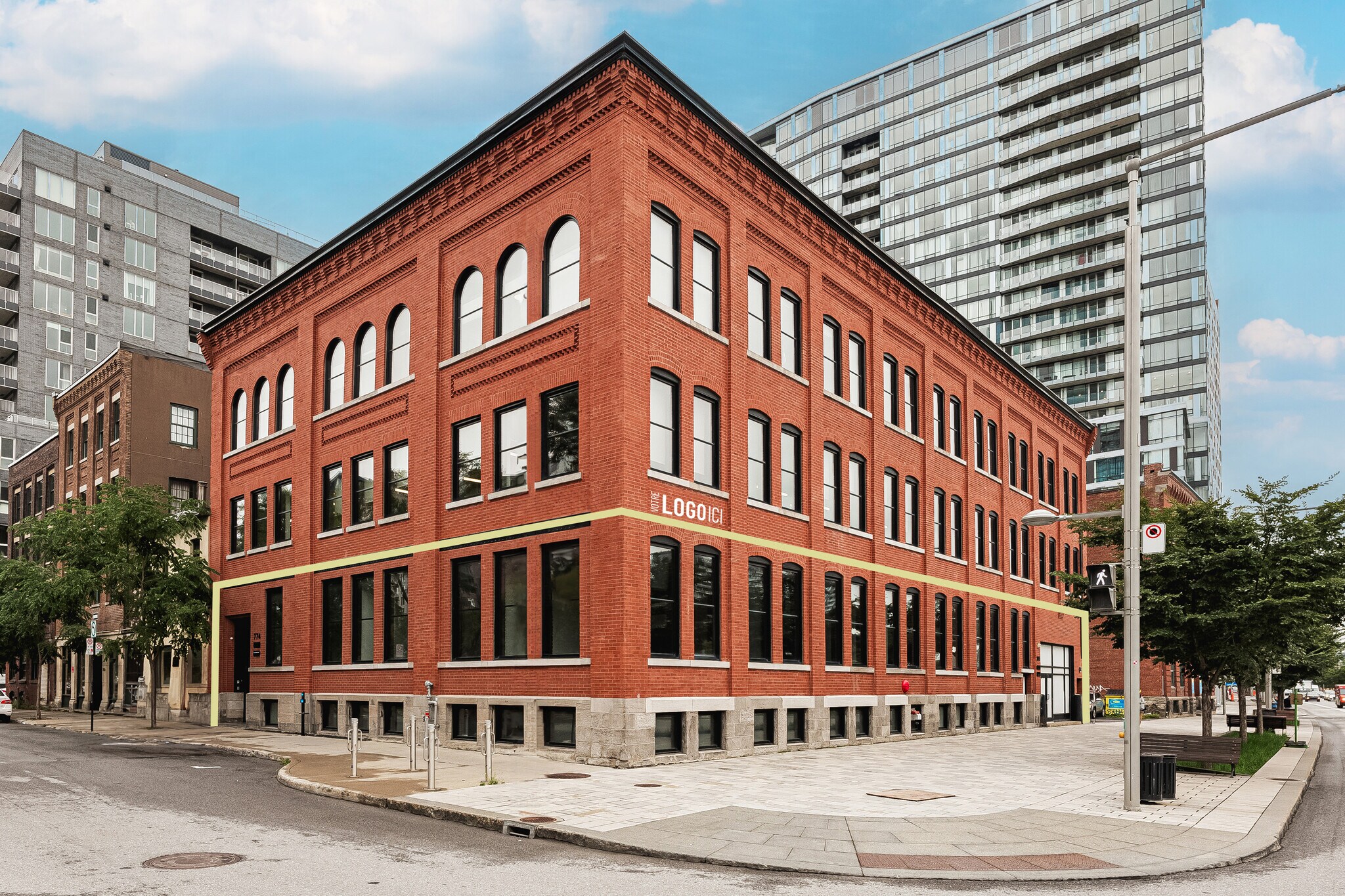 774 Rue Saint-Paul O, Montréal, QC for lease Building Photo- Image 1 of 9