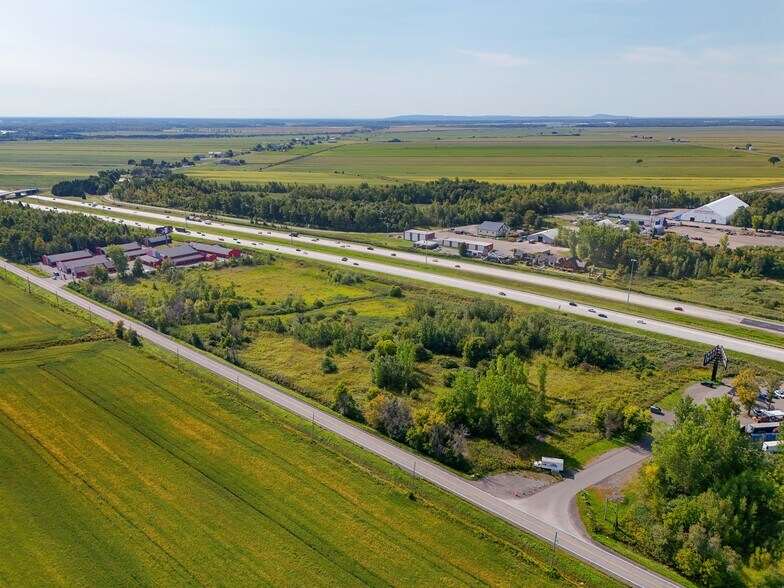 Montée Guénette, Mirabel, QC for sale - Building Photo - Image 3 of 8