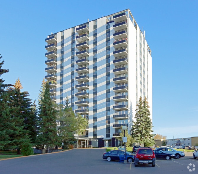 6205 101 Ave NW, Edmonton, AB for sale - Primary Photo - Image 1 of 1