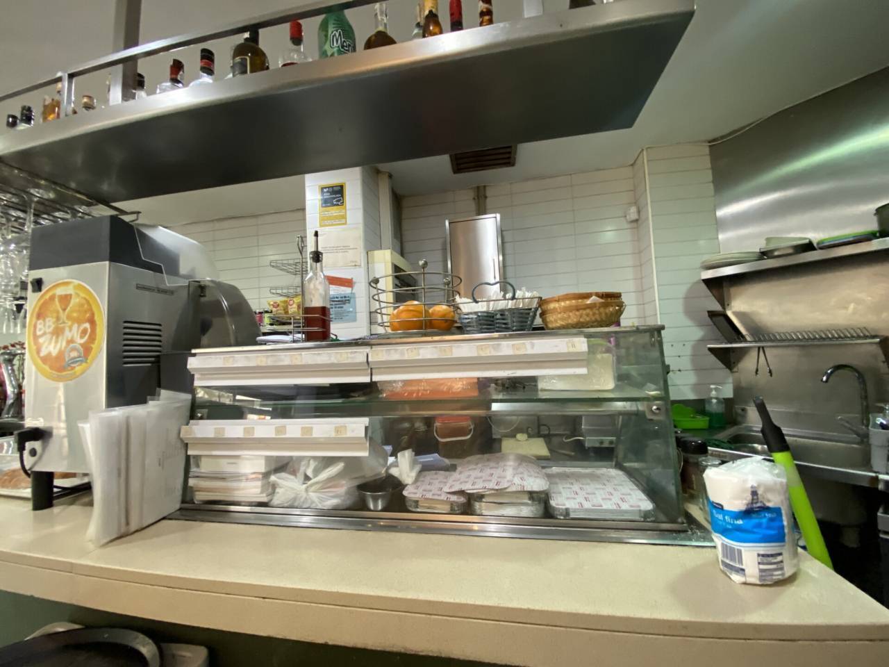 Retail in Barcelona, Barcelona for lease Interior Photo- Image 1 of 3