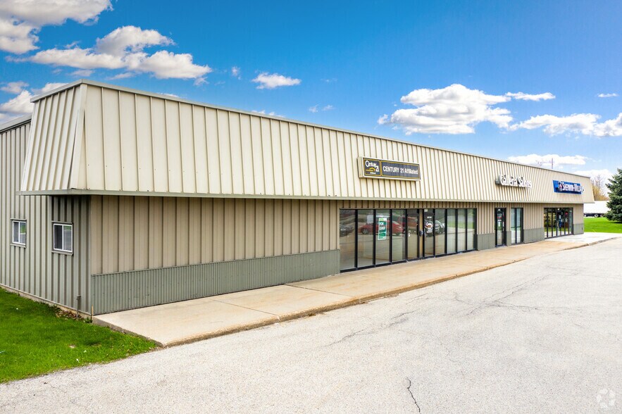 1504 Refset Dr, Janesville, WI à louer - Photo du bâtiment - Image 2 de 4