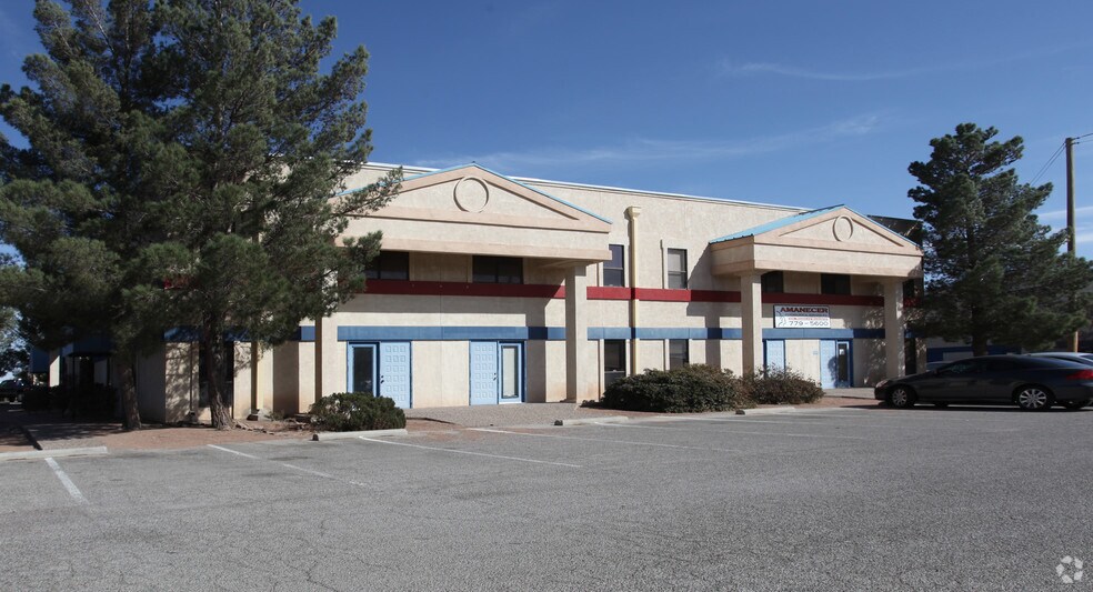 6500 Boeing Dr, El Paso, TX à louer - Photo du bâtiment - Image 2 de 5