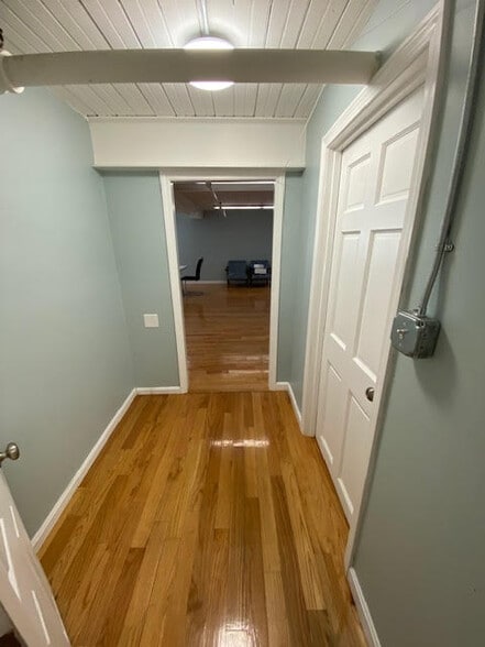 100 Felton St, Waltham, MA for sale - Building Photo - Image 3 of 36