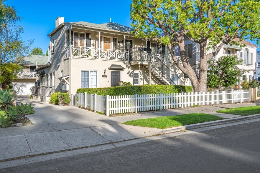 751 N Hayworth Ave, Los Angeles, CA for sale - Building Photo - Image 2 of 35