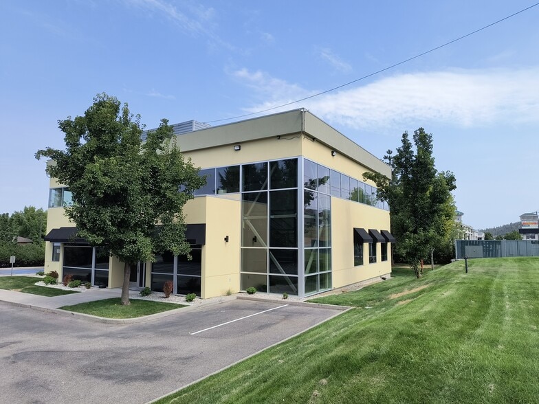 2208 N Swing Ln, Liberty Lake, WA for lease - Building Photo - Image 2 of 12