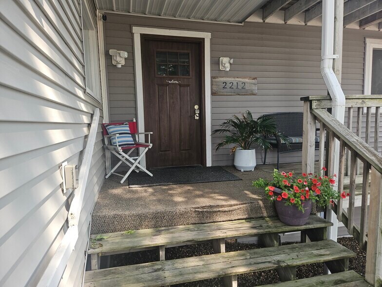 2212 Okoboji Ave, Milford, IA à vendre - Photo du bâtiment - Image 2 de 11
