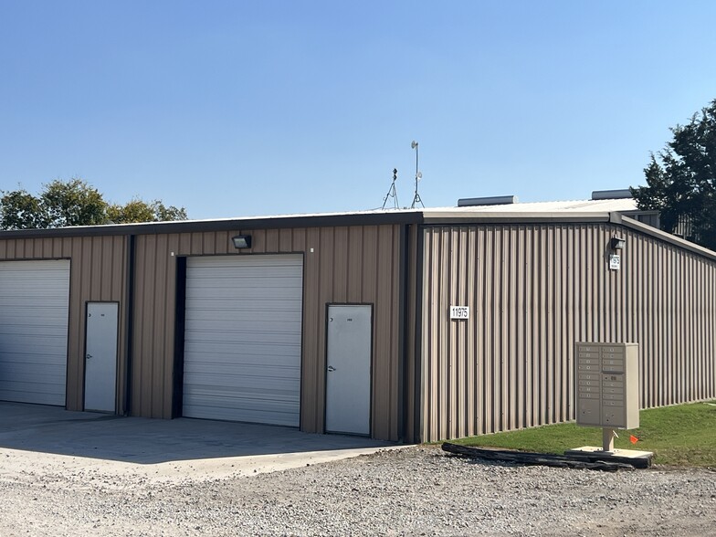 11975 Cleveland Gibbs Rd, Roanoke, TX for lease - Building Photo - Image 3 of 12