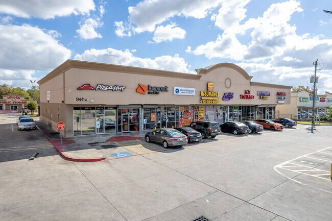 Plus de détails pour 9441 Cullen Blvd, Houston, TX - Commerce de détail à louer
