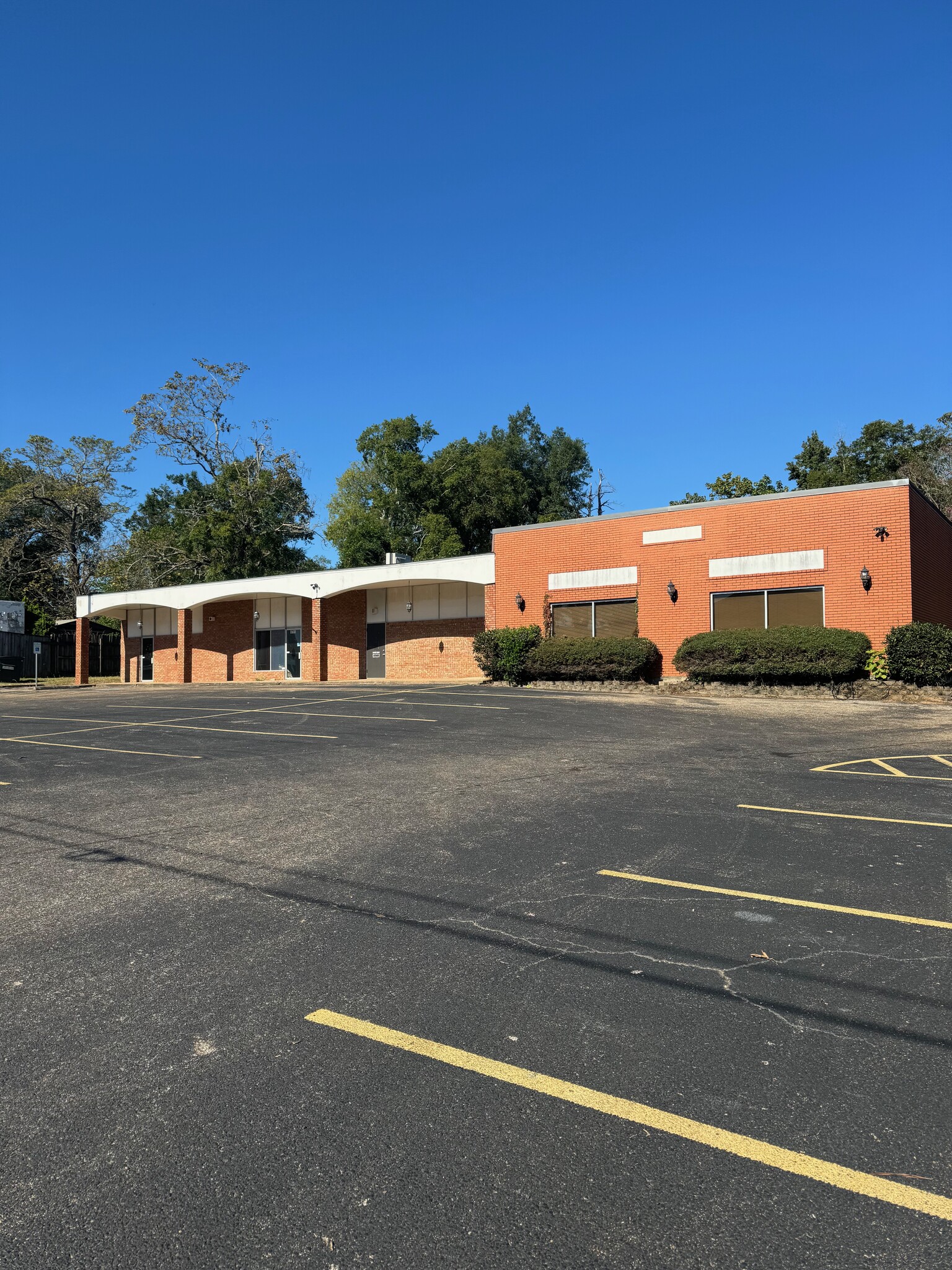 1716 South St, Nacogdoches, TX for sale Building Photo- Image 1 of 11