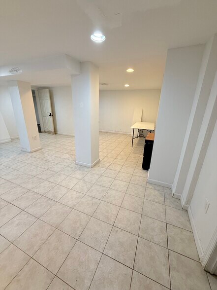 1013-1015 Park Ave, Plainfield, NJ à louer - Photo du bâtiment - Image 3 de 14