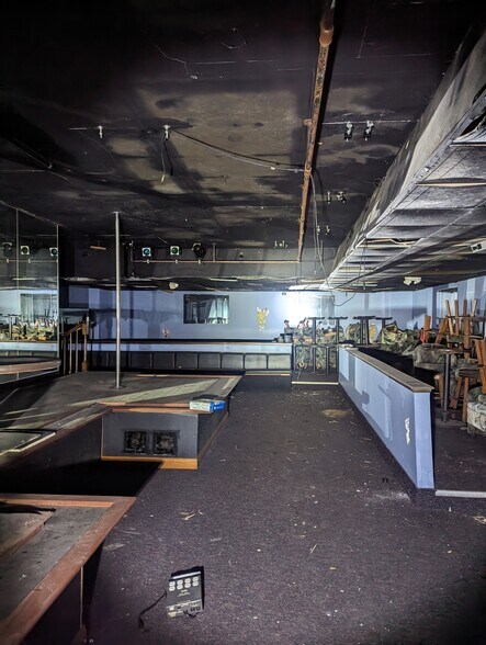 7925 Nevada Ave, Hammond, IN à vendre - Photo intérieure - Image 2 de 6