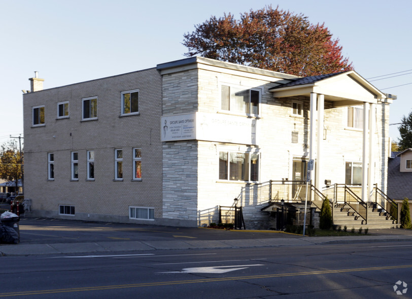 3843-3847 Boul Saint-Martin O, Laval, QC à vendre - Photo principale - Image 1 de 1