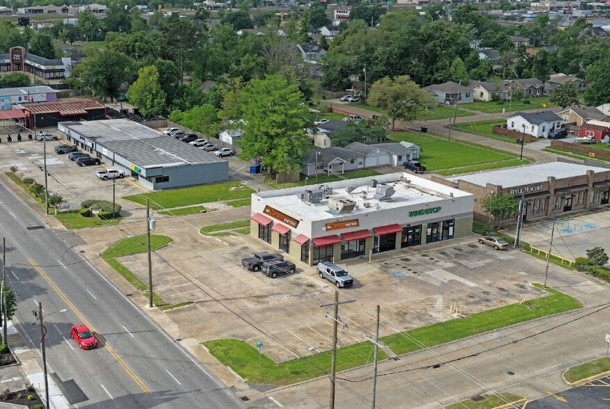 2950 Ryan St, Lake Charles, LA for sale - Building Photo - Image 2 of 4