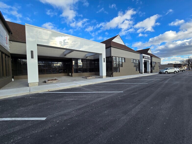 33202-33278 Woodward Ave, Birmingham, MI à louer - Photo du bâtiment - Image 2 de 9