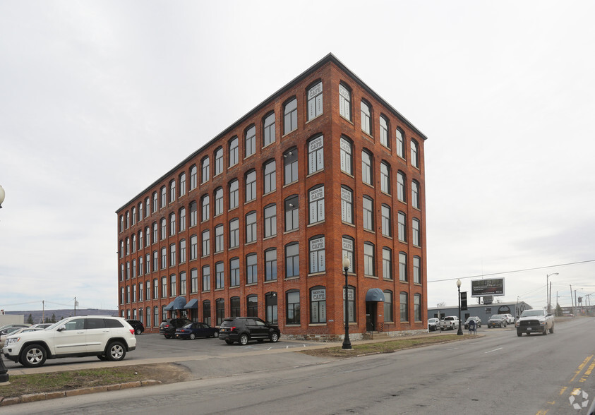 421 Broad St, Utica, NY for lease - Building Photo - Image 2 of 5