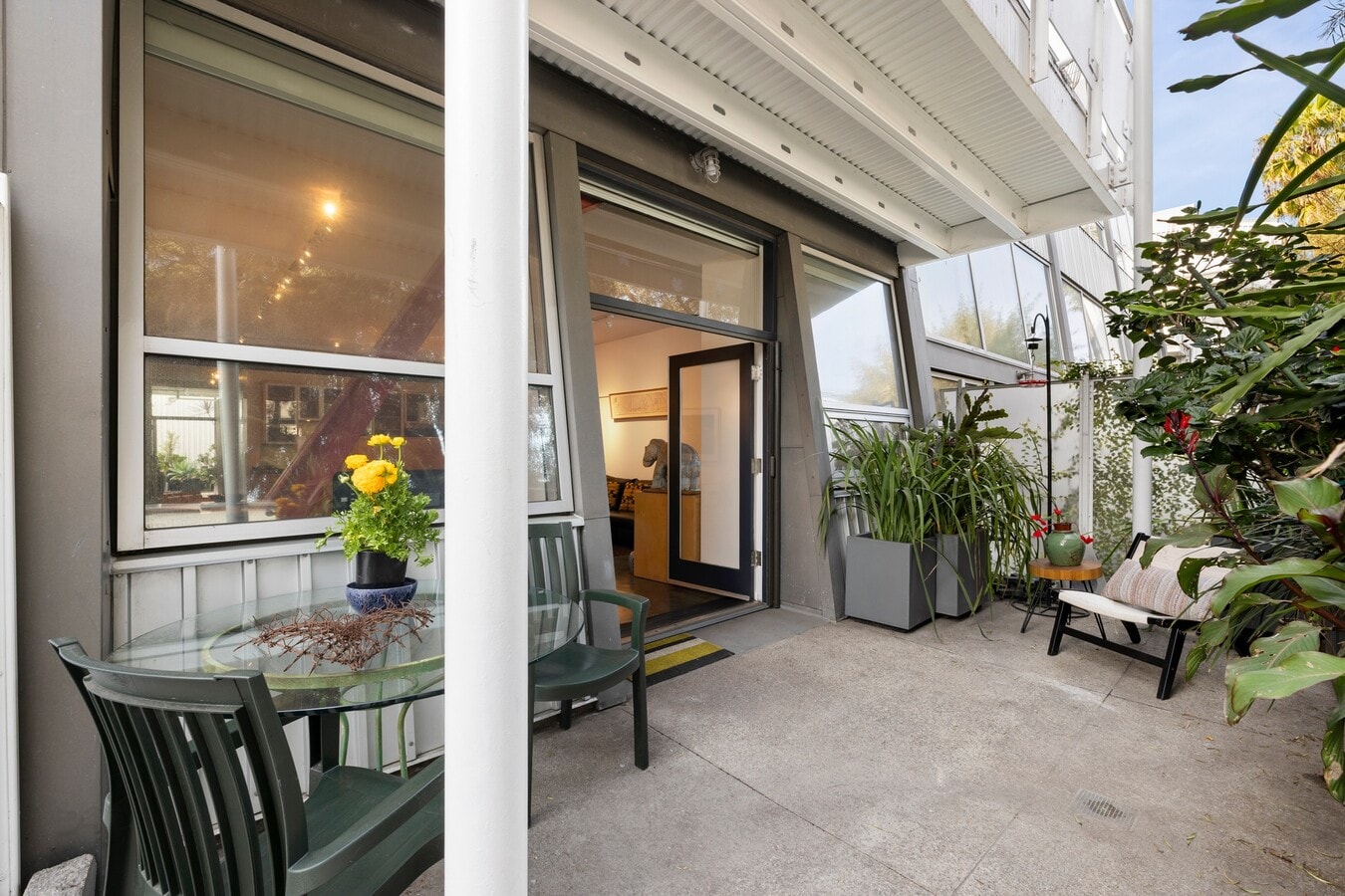 615 Hampton Dr, Venice, CA 90291 - Unité B104 - - Photo intérieure - Image 2 of 15