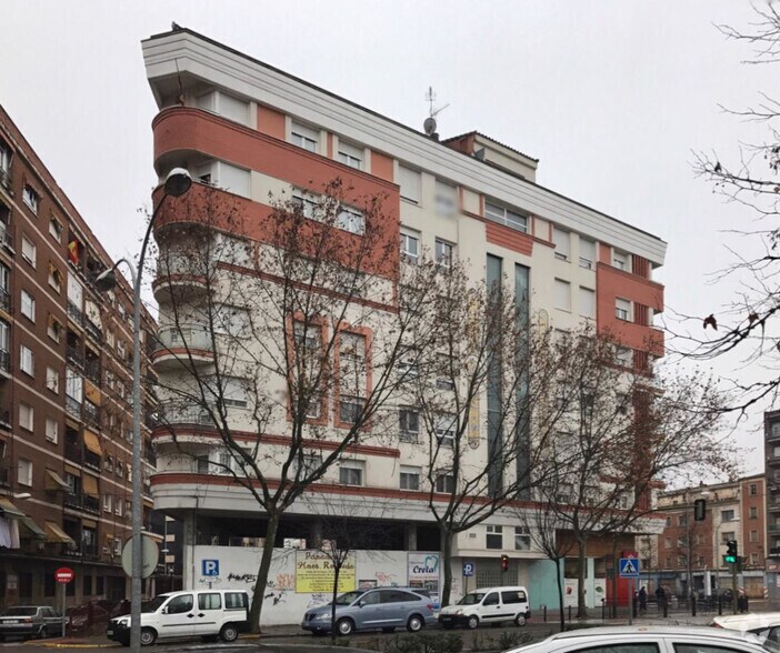 Avenida Juan Carlos i, I 64, Talavera de la Reina, Toledo à vendre - Photo du bâtiment - Image 2 de 2