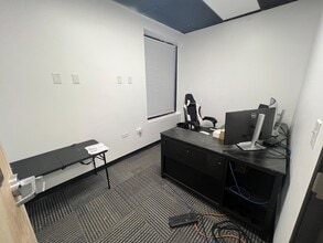 6051 Washington St, Denver, CO for lease Interior Photo- Image 2 of 3