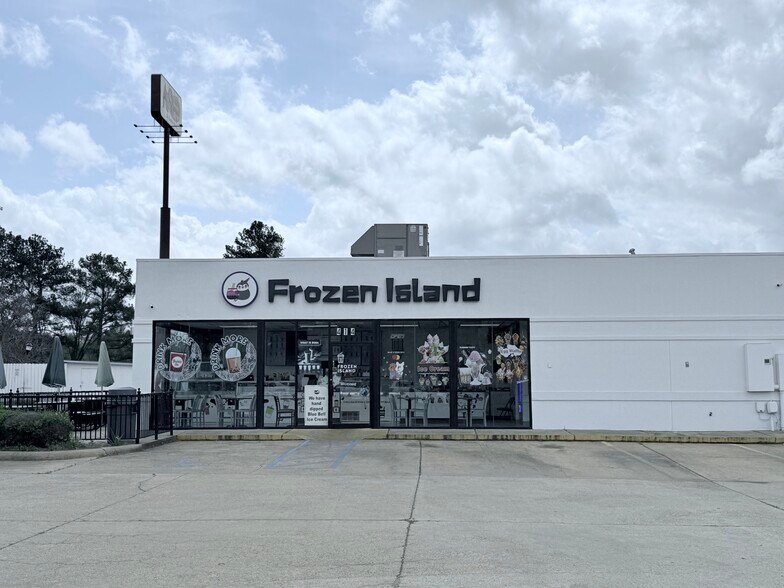 414 Riverwind Dr, Pearl, MS à vendre - Photo du bâtiment - Image 3 de 14