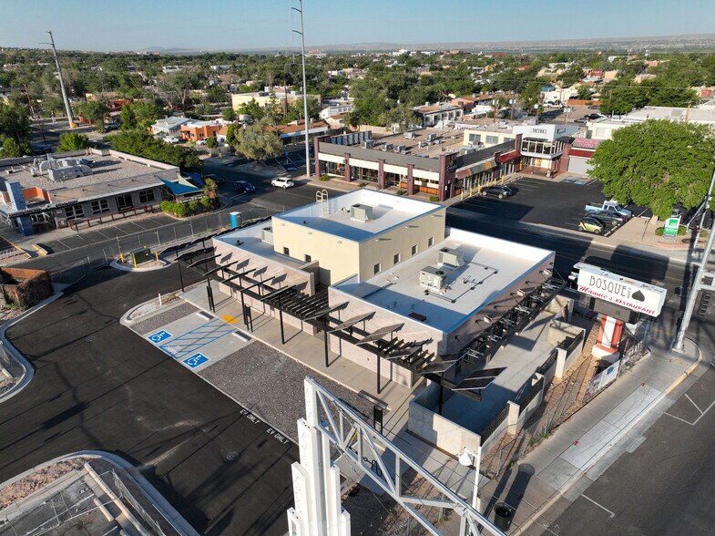 2900 Central Ave SE, Albuquerque, NM à louer - Photo du bâtiment - Image 3 de 9