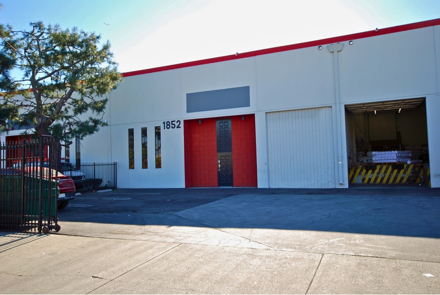 4605-4631 S Alameda St, Los Angeles, CA for lease - Building Photo - Image 2 of 17