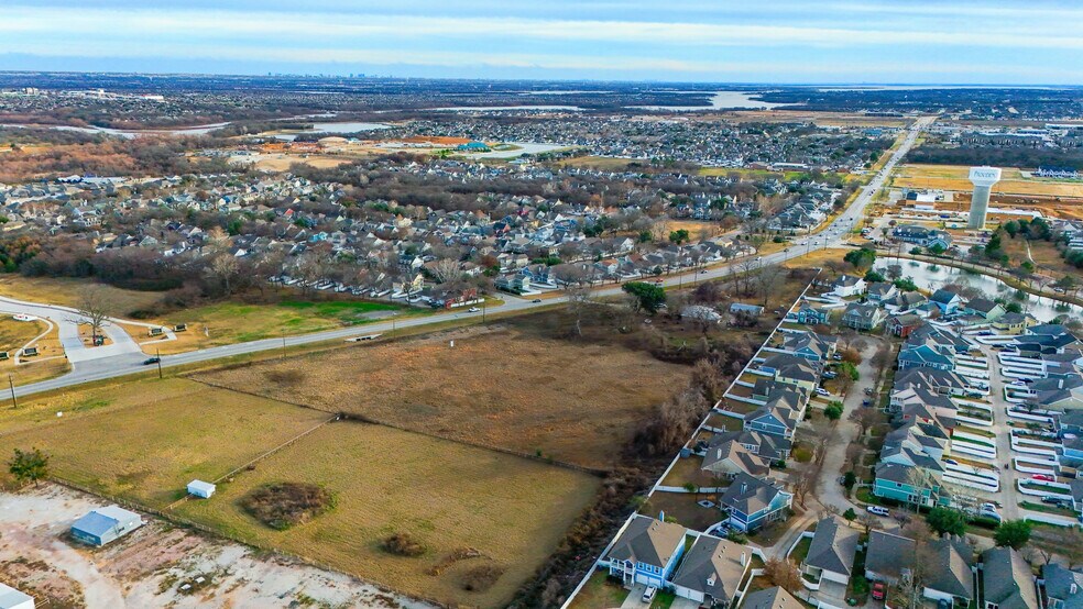 1979 FM 2931, Aubrey, TX à vendre - Aérien - Image 2 de 10