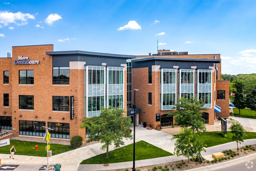 6601 Lyndale Ave S, Richfield, MN à louer - Photo du bâtiment - Image 2 de 18