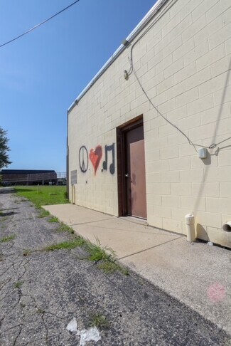 Plus de détails pour 1348-1390 E Bristol Rd, Burton, MI - Commerce de détail à louer