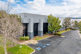 Plus de détails pour 7551 Cherry Ave, Fontana, CA - Industriel à louer