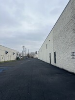 12303 Delta St, Taylor MI - Entrepôt