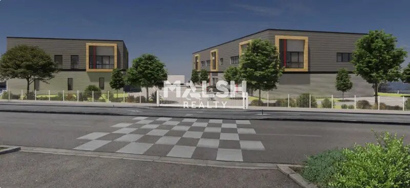 Office in Vaulx-en-Velin for lease - Building Photo - Image 3 of 6