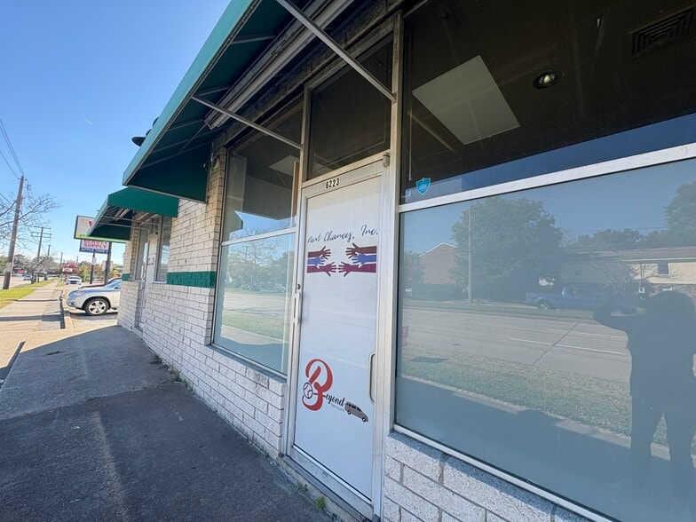 6221-6224 Sewells Point Rd, Norfolk, VA for lease - Building Photo - Image 3 of 8