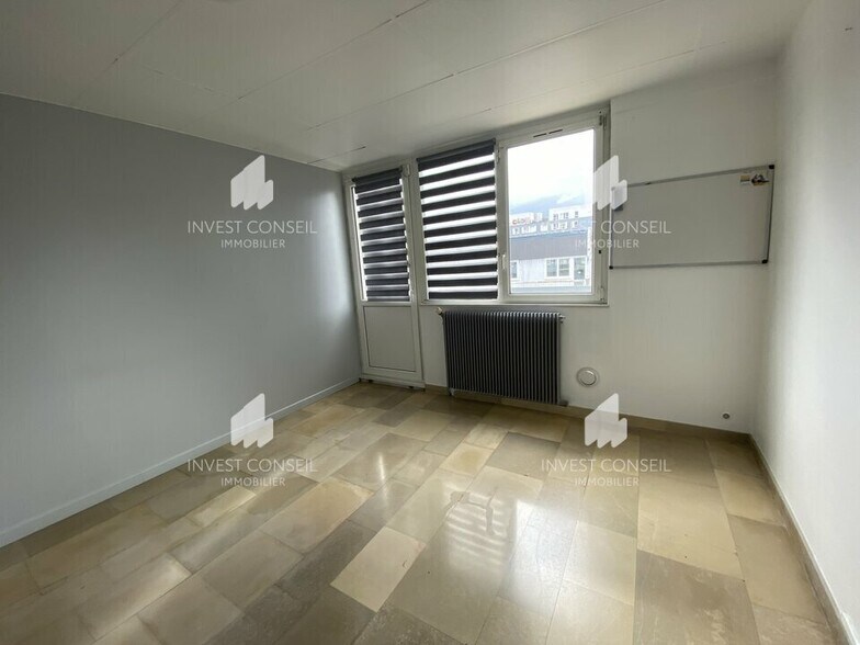 35 Rue Francis Combe, Cergy for lease - Interior Photo - Image 3 of 10